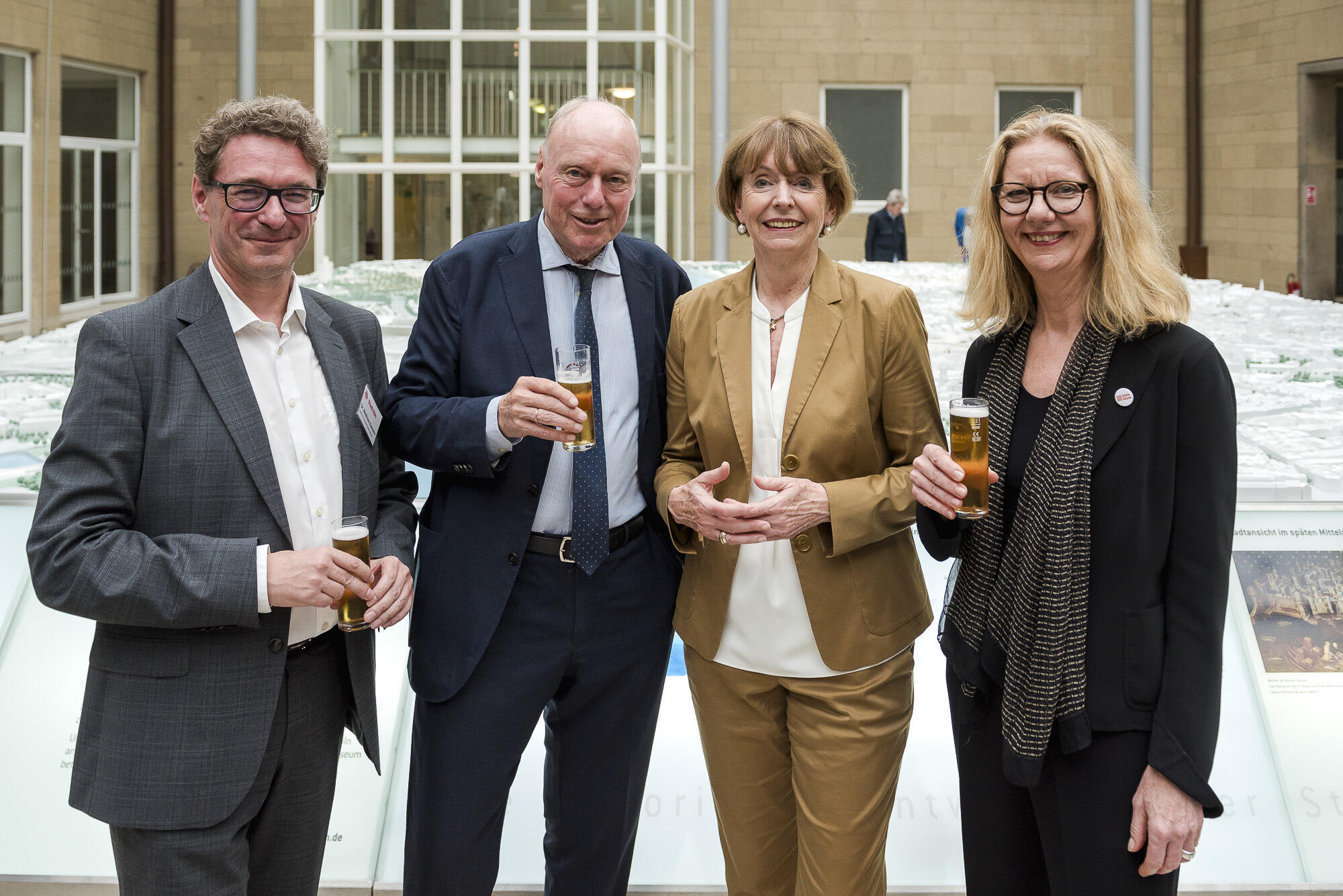 33 Jahre Stadtmodell | Kaspar Krämer, Oberbürgermeisterin Stadt Köln Henriette Recer , Prof. Dörte Gatermann