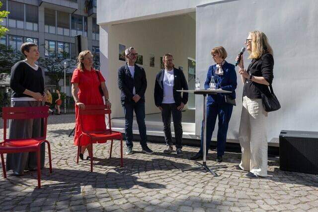 1000 Stühle 1000 Bäume