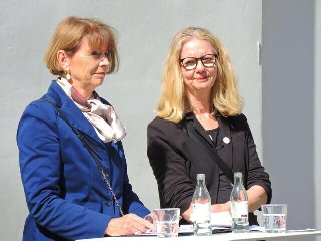 1000 Stühle 1000 Bäume